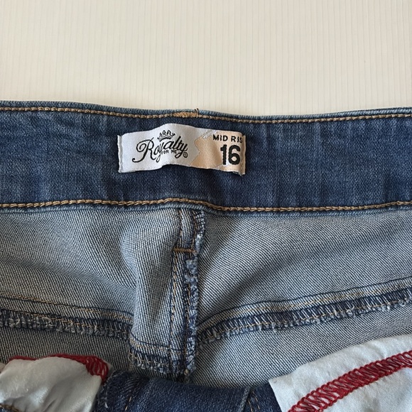 Royalty for me women’s denim shorts - Picture 3 of 5